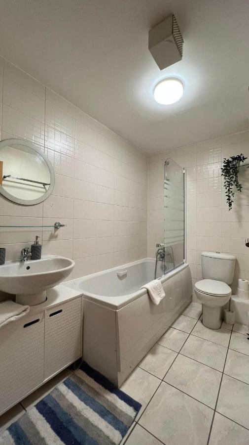 Edinburgh City Centre - Powderhall Modern Spacious 2 Bedroom Apartment With Free Parking エクステリア 写真